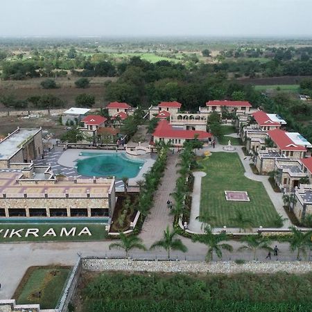 Vikrama Heritage Resort&Spa Hālol Exterior foto