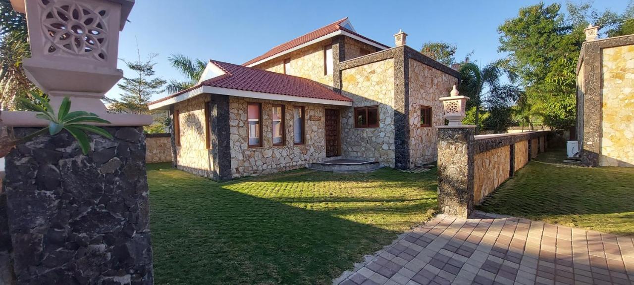 Vikrama Heritage Resort&Spa Hālol Exterior foto